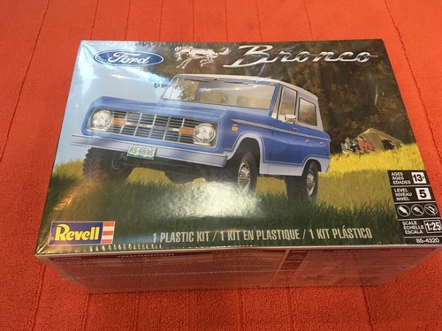 Revell 4320 ford - 1:25, 85-4320